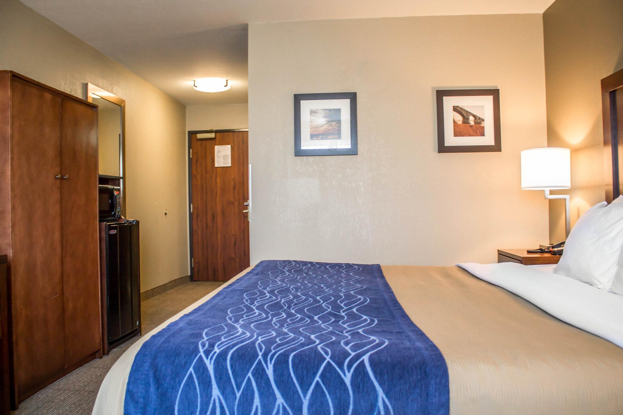 Comfort Inn & Suites Фримонт Екстериор снимка