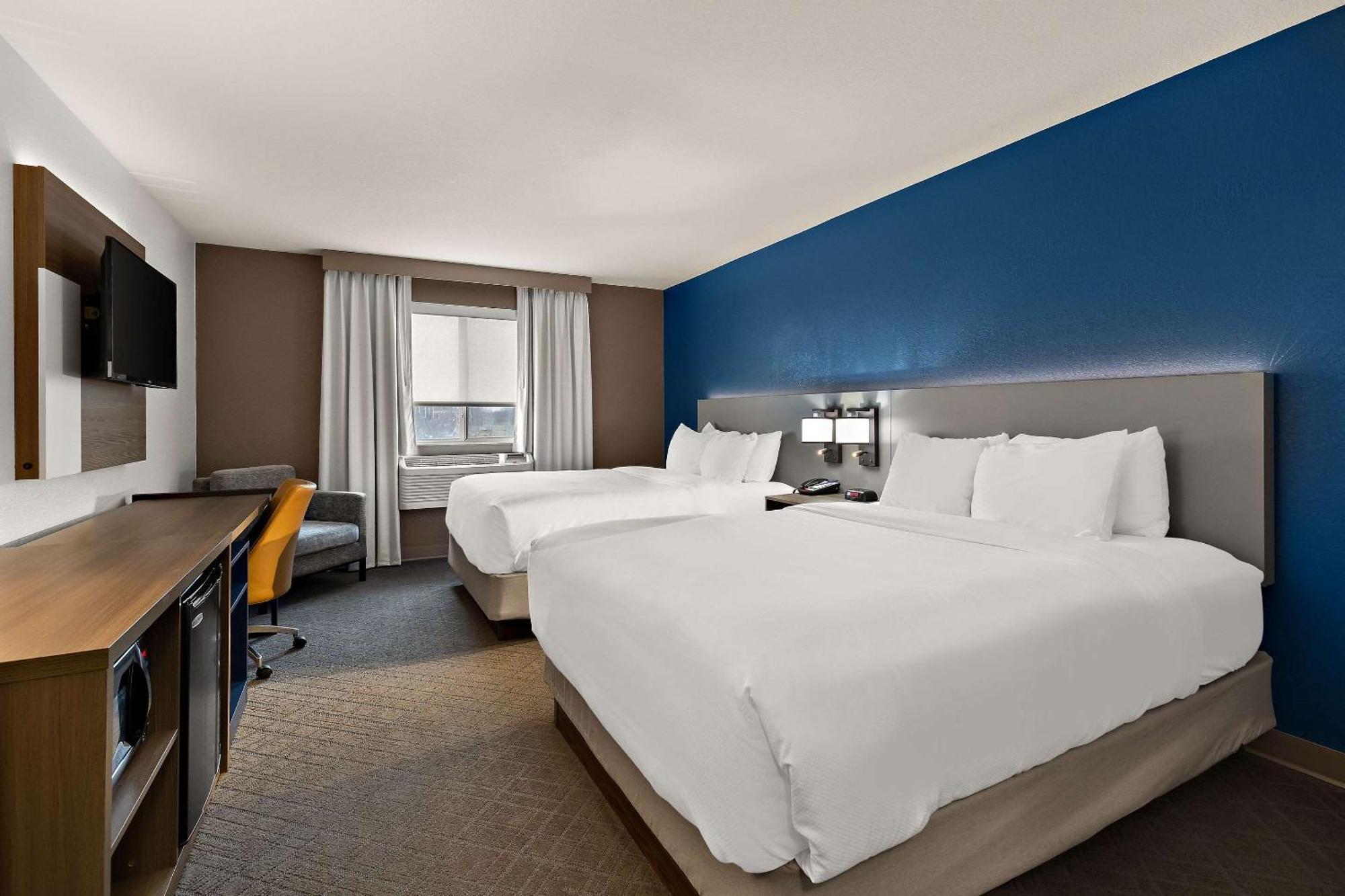 Comfort Inn & Suites Фримонт Екстериор снимка