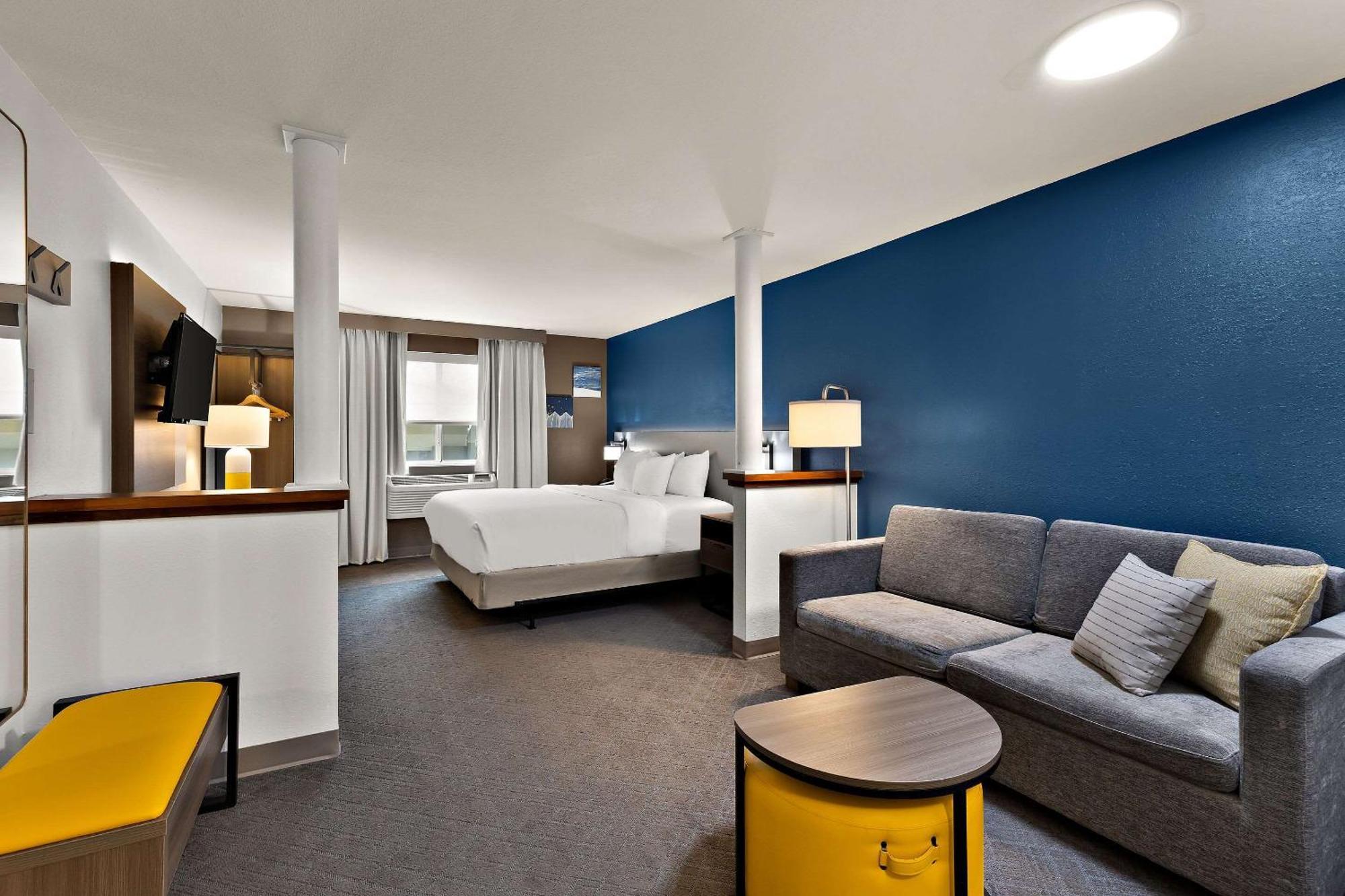 Comfort Inn & Suites Фримонт Екстериор снимка