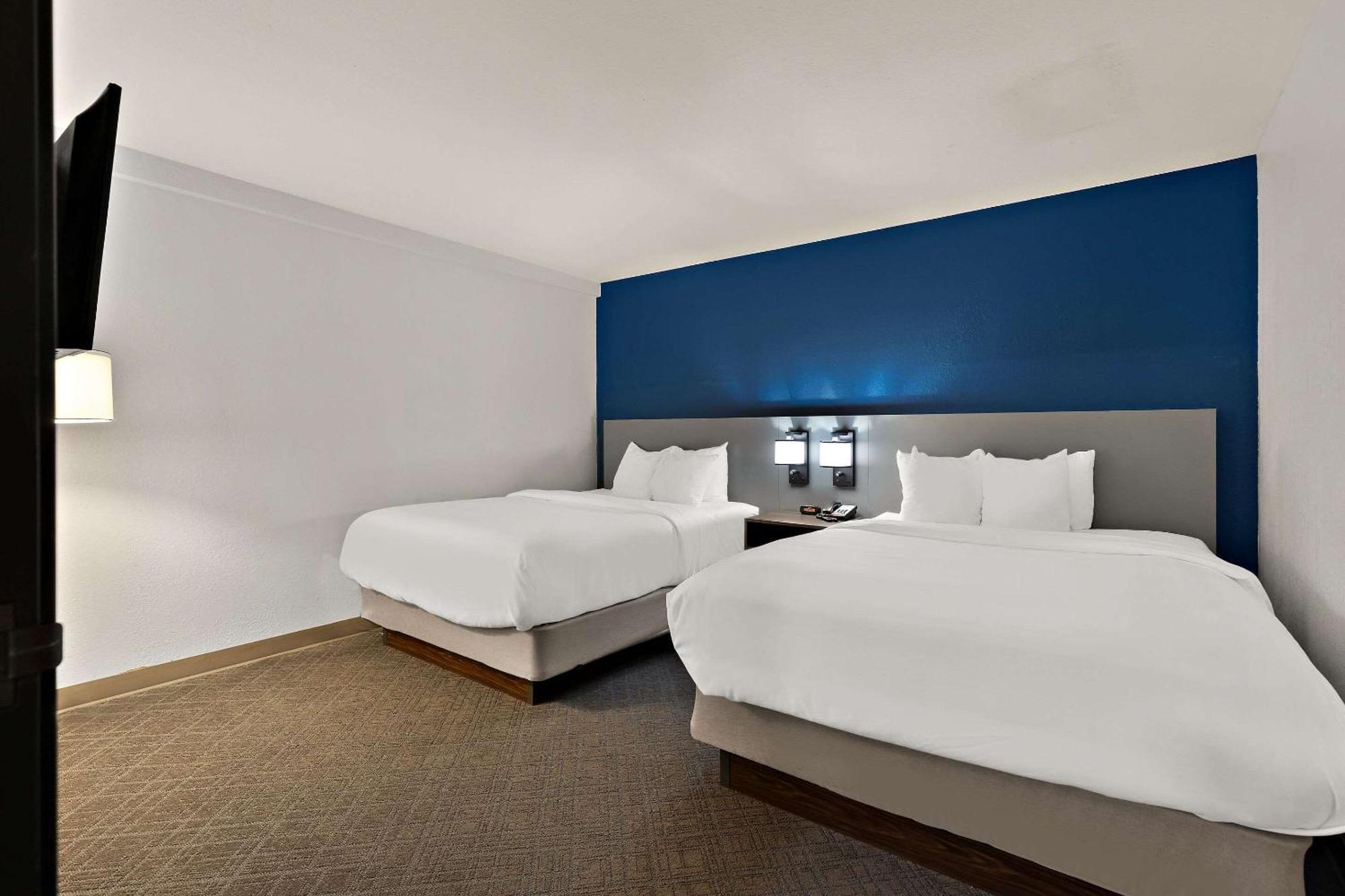 Comfort Inn & Suites Фримонт Екстериор снимка
