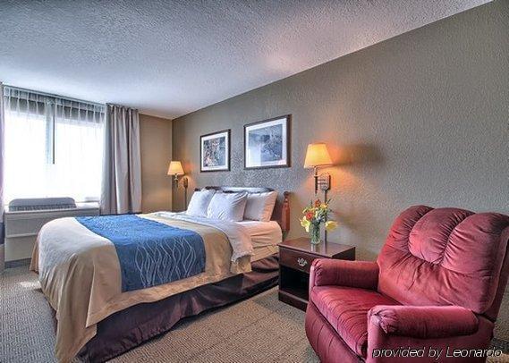 Comfort Inn & Suites Фримонт Екстериор снимка